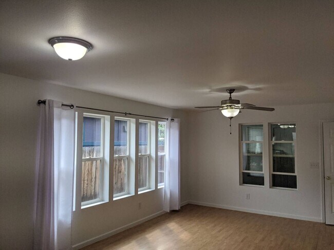 Photo - 61254 SW Blakely Rd