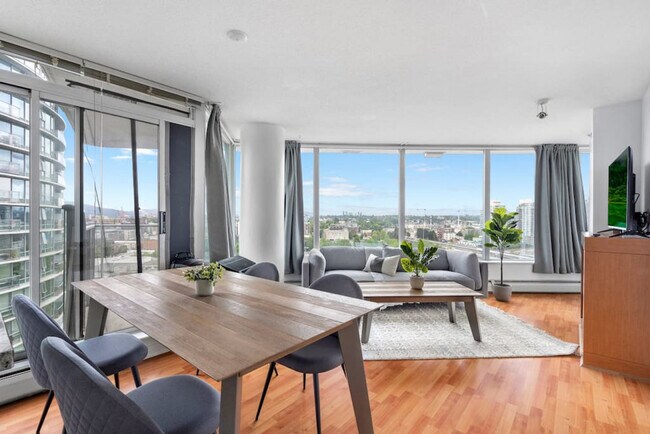 Photo - 688 Abbott St Unit ID1051808P