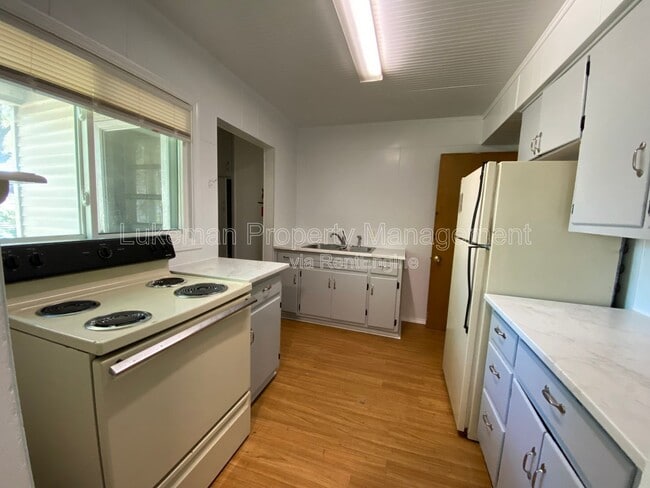 Photo - 2511 Portage Street