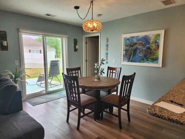 Photo - 1300 Arbor Ct
