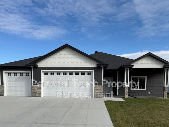 Building Photo - 7352 Eagle Point Dr S