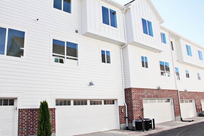 860 Place Townhomes