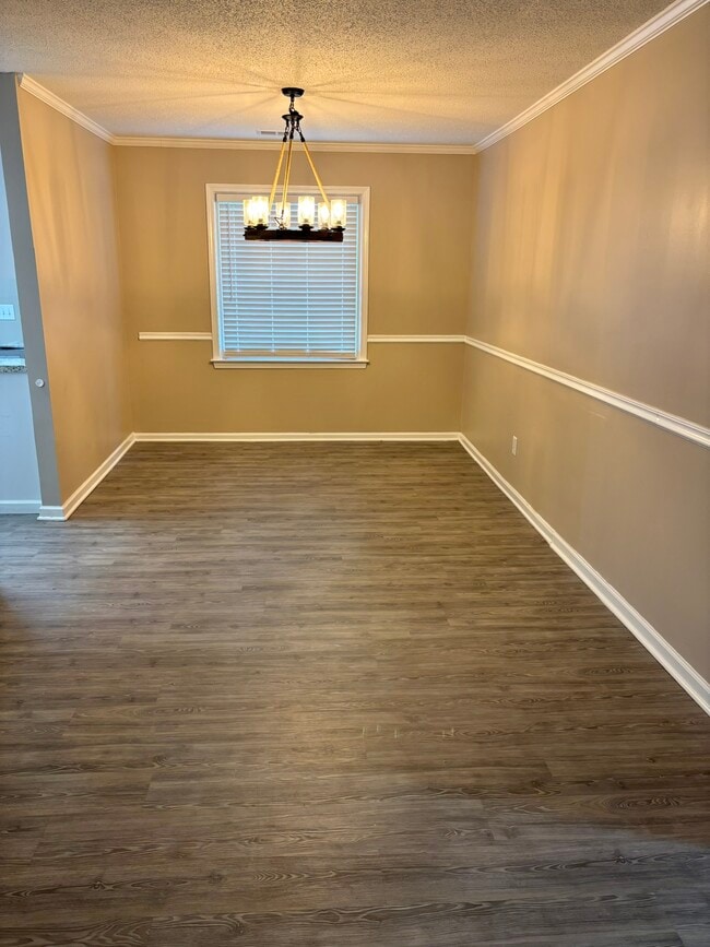 Photo - 548 Kenton Dr