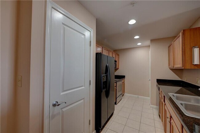 Photo - 3040 Peachtree Rd