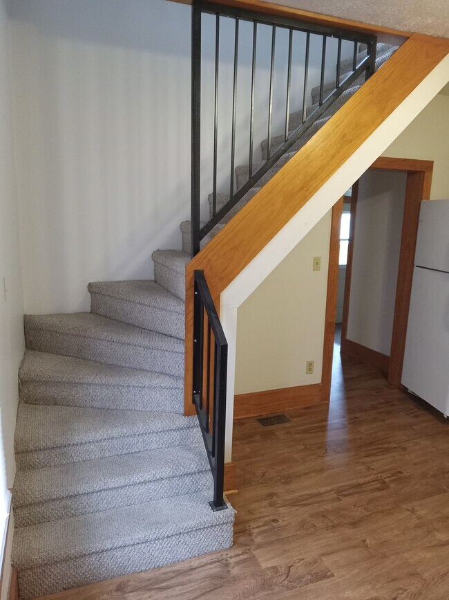 1239 E Walnut St House House Rental in Lancaster, OH