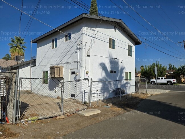 Photo - 1115 9th St Unit B
