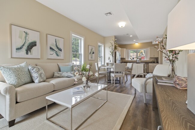 Photo - Redtail Crossing