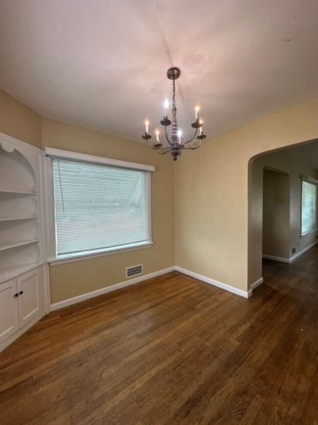 Photo - 106 S 13th Ave