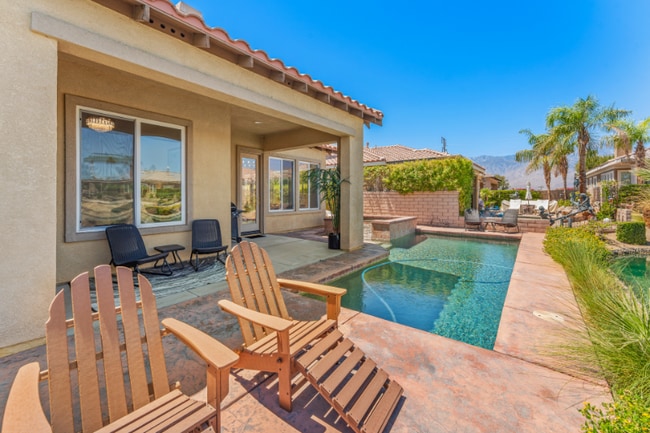 65 Shoreline Dr