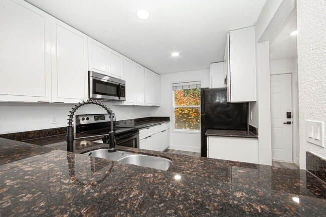 Photo - Everett Cove