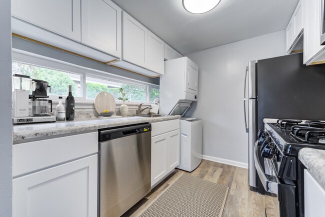 Franklin Square Townhomes
