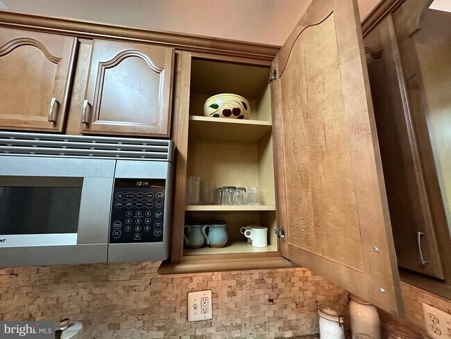 Photo - 3638 Gunston Rd