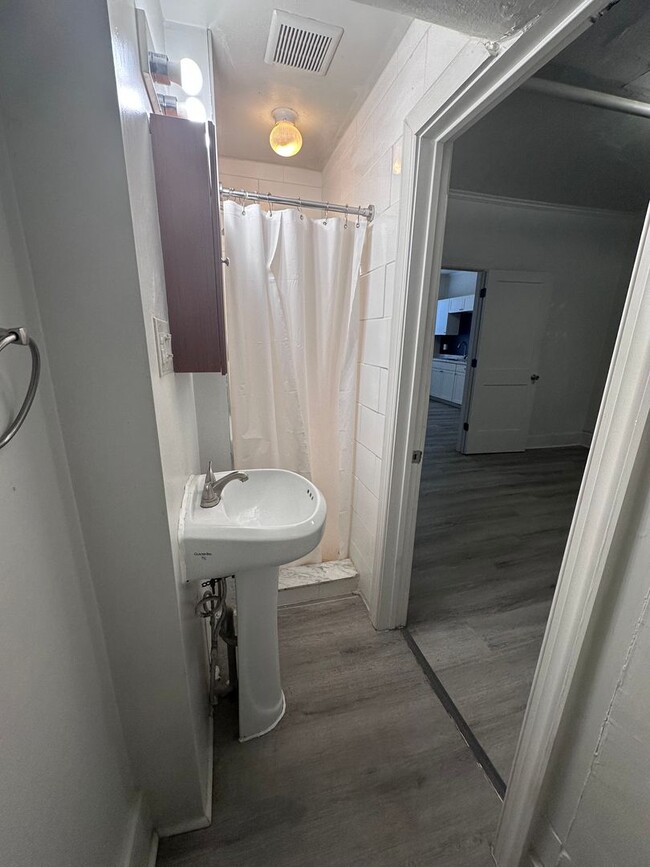 Photo - 422 W Orange St Unit A