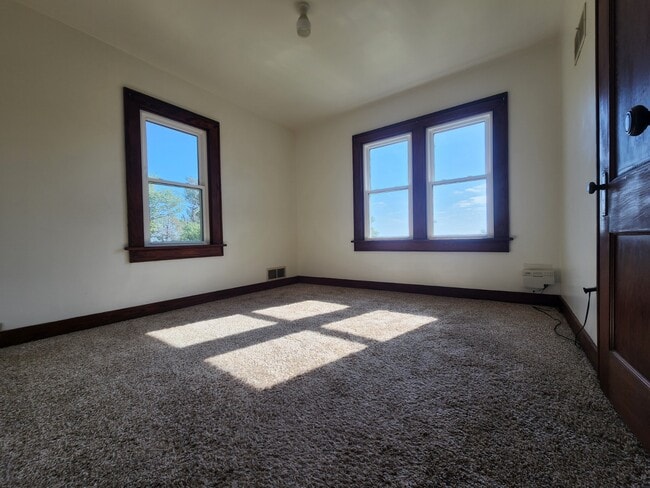 Photo - 265 19th Rd