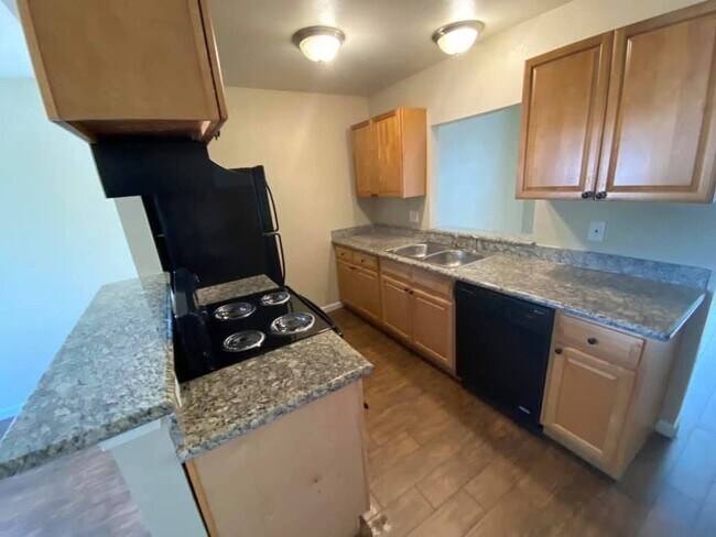5128 Silver Creek Dr Unit 2