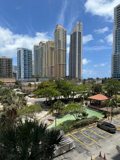 Photo - 210 174th St Unidad 517 Rental