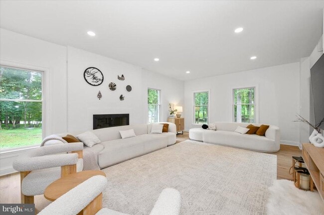 Photo - 8225 Hawkins Creamery Rd