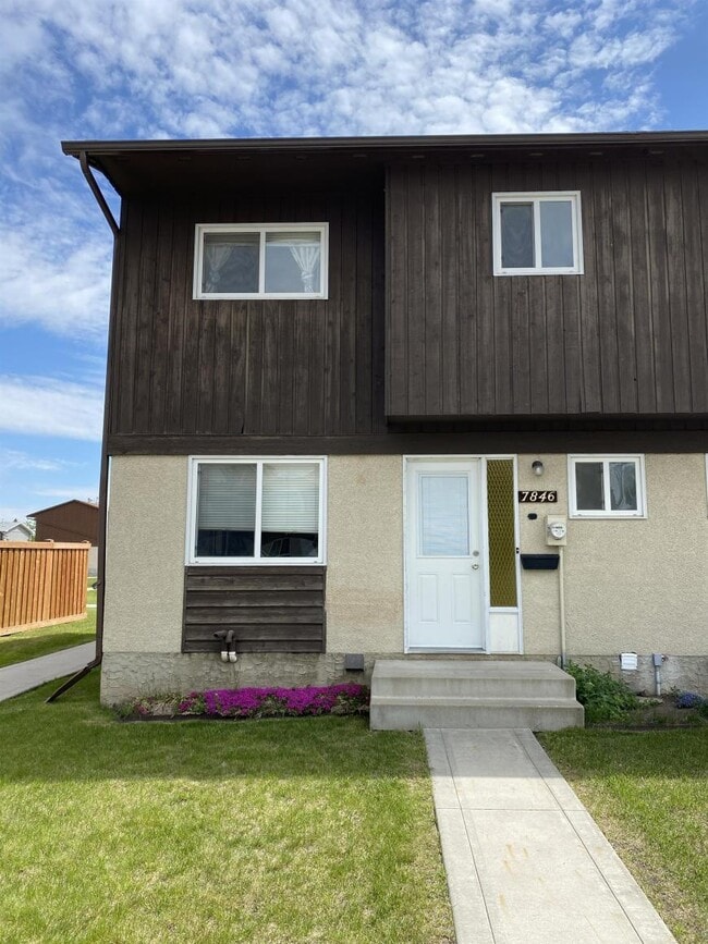 Building Photo - 3 bedroom in Grande Prairie AB T8V 4R8