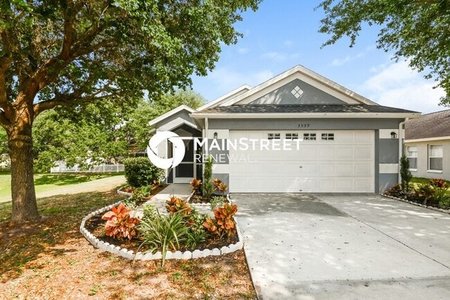Building Photo - 3 Bedroom Pet-Friendly Home in Palmetto, FL with Main Street Renewal