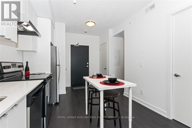 Photo - 5240 Dundas St Unit B603