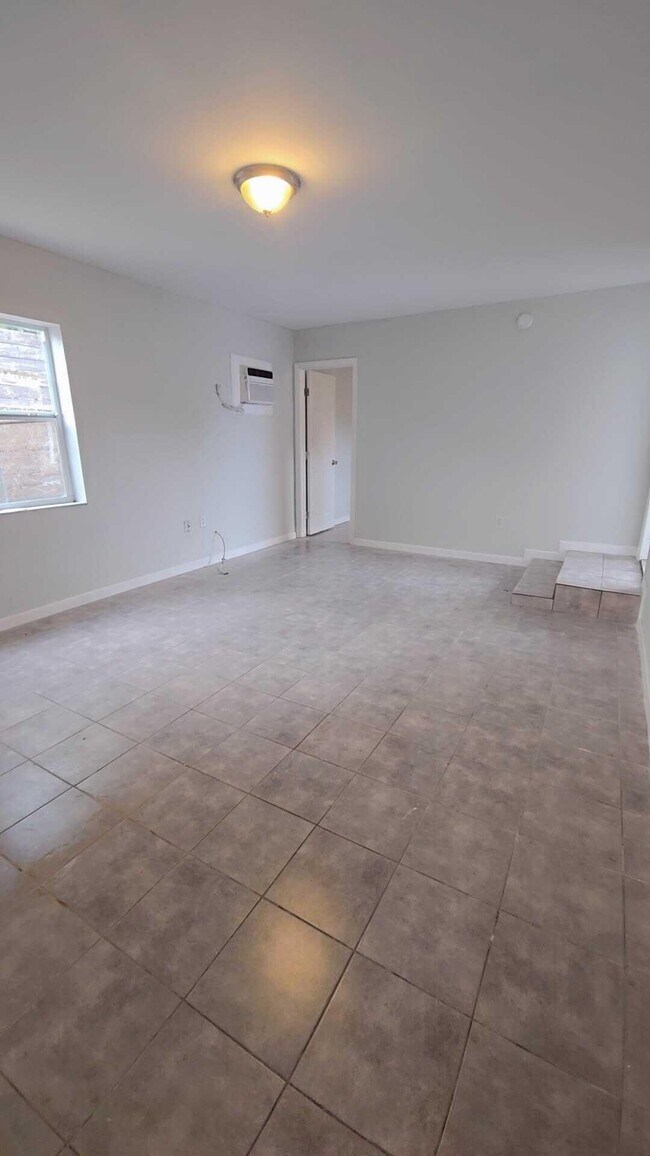 Photo - 621 NW 5th Ave Unidad 3