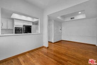 Photo - 1655 Selby Ave