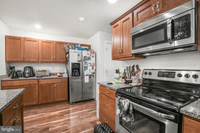 Photo - 134 S 46th St Unidad C