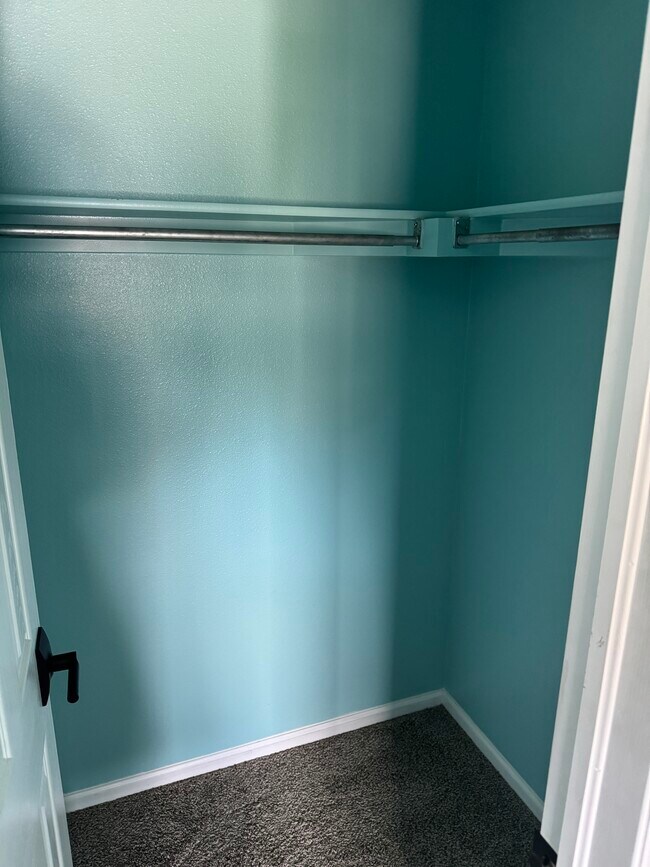 2271 Woodpark Dr Unit House