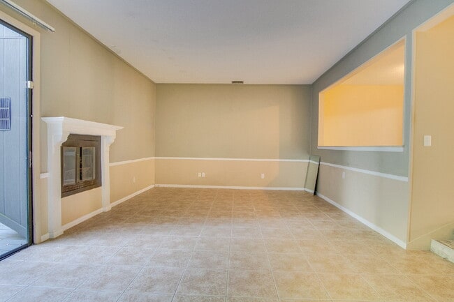 Photo - 2 Bedroom, 2.5 Bath Townhome with Easy Acc...
