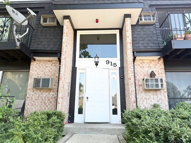 Building Photo - 915 Westmoreland Dr Unit 16 Rental