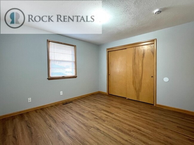 Photo - Beautifully Updated 4 Bed 2 Bath in South Hutchinson