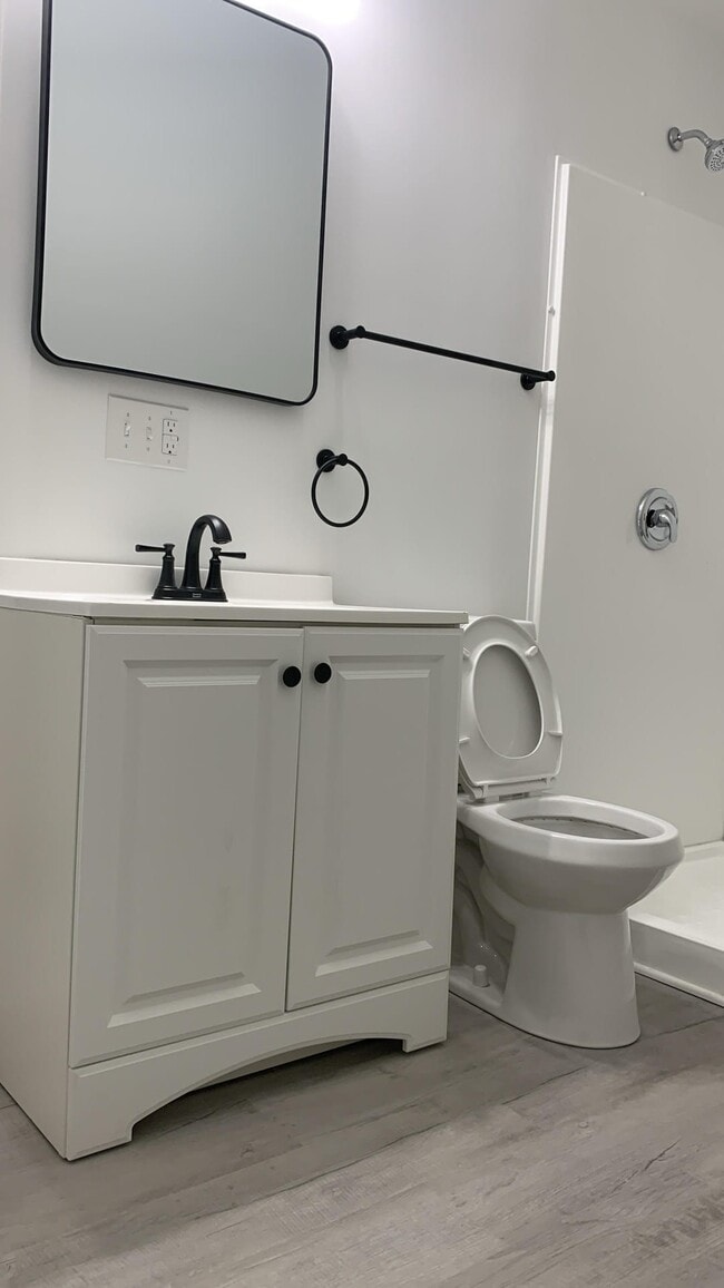 Photo - 1337 Barth Ave