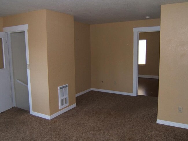 Photo - 775.5 SE 6th St