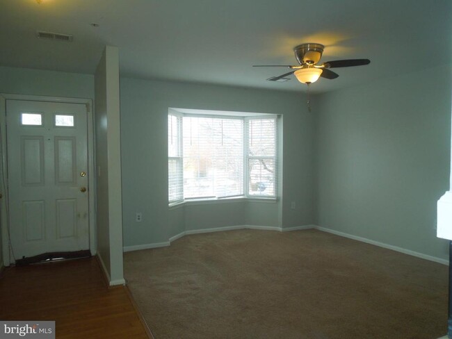 Photo - 1149 Simsbury Ct Townhome