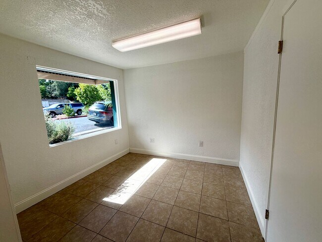 18178 Main St