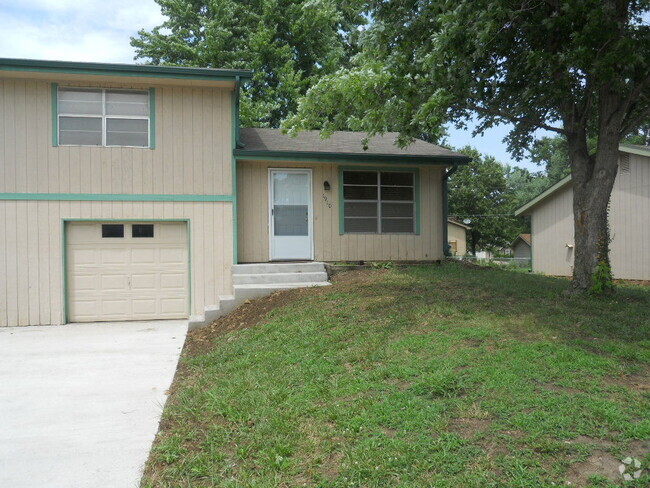 Building Photo - 1912 Heatherwood Dr Rental