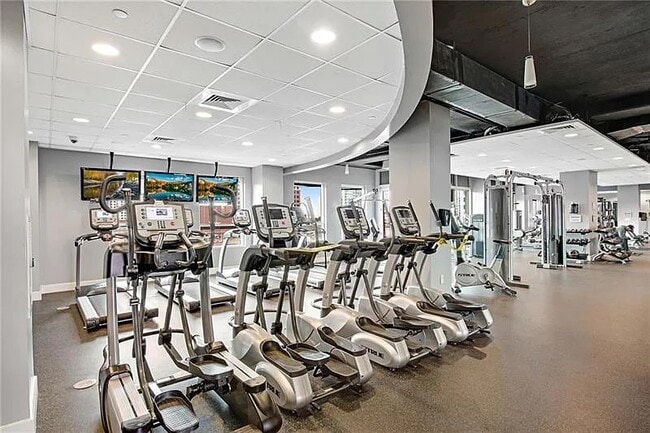 Building Photo - 943 Peachtree St NE Unit 1604