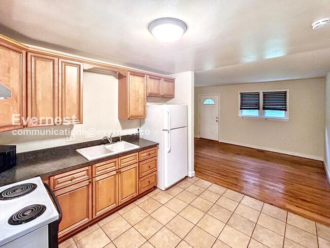 Photo - 12364 Mason Ave