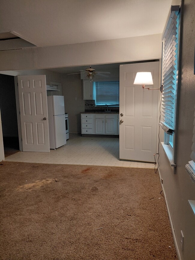 Photo - 723 N Hunt Ave