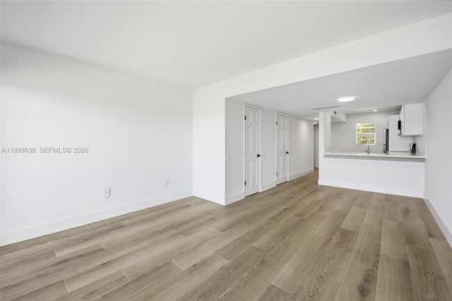 Photo - 315 NW 109th Ave Unidad 205