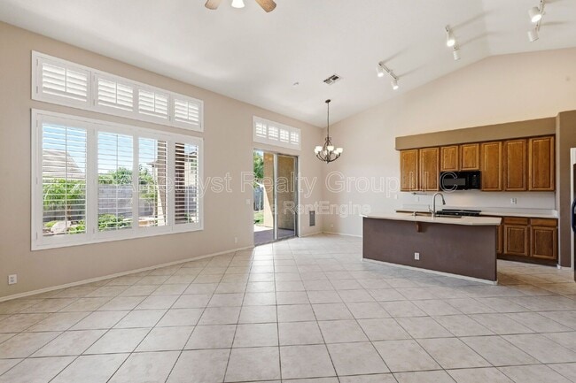 Photo - 7017 W Greenbriar Dr