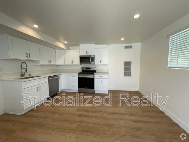 Building Photo - 1135 Scofield Dr Unit AA Rental