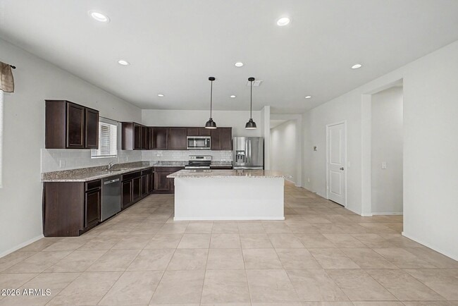 Building Photo - 18363 W Whispering Wind Dr