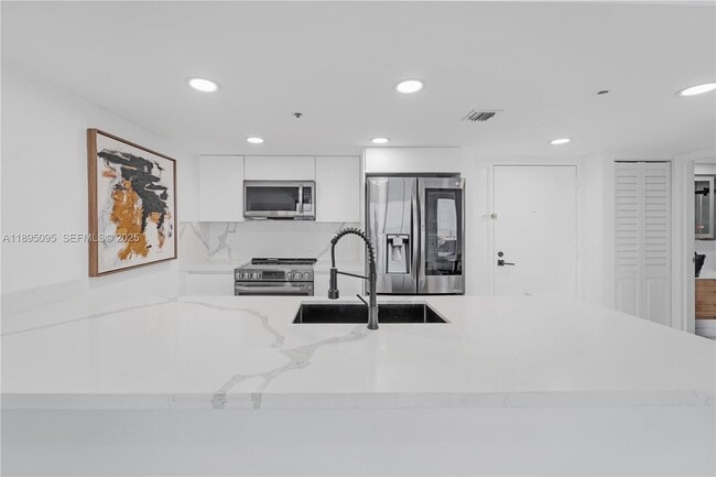 Photo - 7601 E Treasure Dr Unit 819