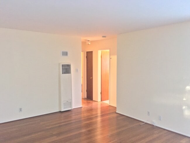 living room towards bedrooms and bathroom - 5428 Van Fleet Avenue Unit 5428