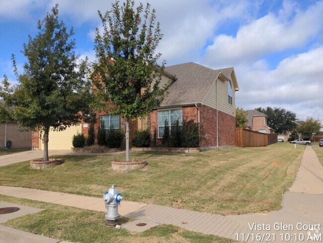 Building Photo - 4401 Vista Glen Ct Rental