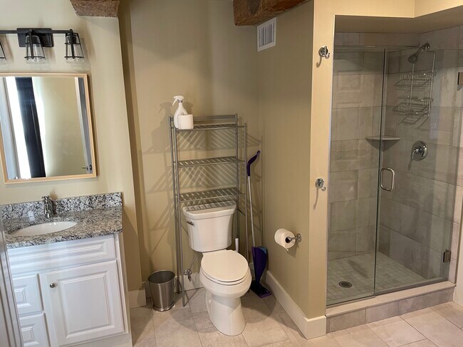 Photo - 67 Bow St Unidad 2