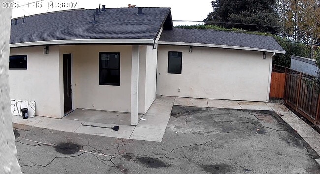 front - 994 Helen Ave Unit 5