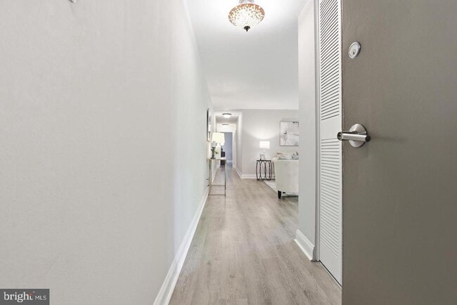 Photo - 10636 Montrose Ave Unit 2