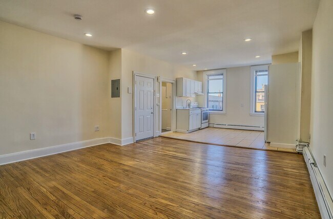 Photo - 377 Palisade Ave Unit 3